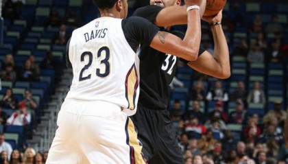  戈贝尔两双护框制胜，森林狼力克掘金抢占卡位战