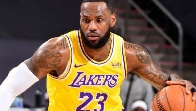  布伦特福德前锋姆贝乌莫独中三元闪耀伦敦德比